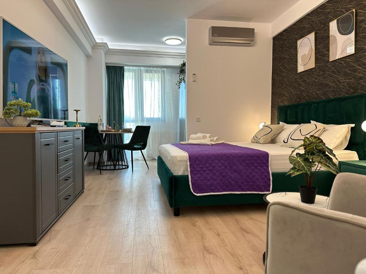 Lazar Towers Studios & Apartments Near Palas ยาช ภายนอก รูปภาพ
