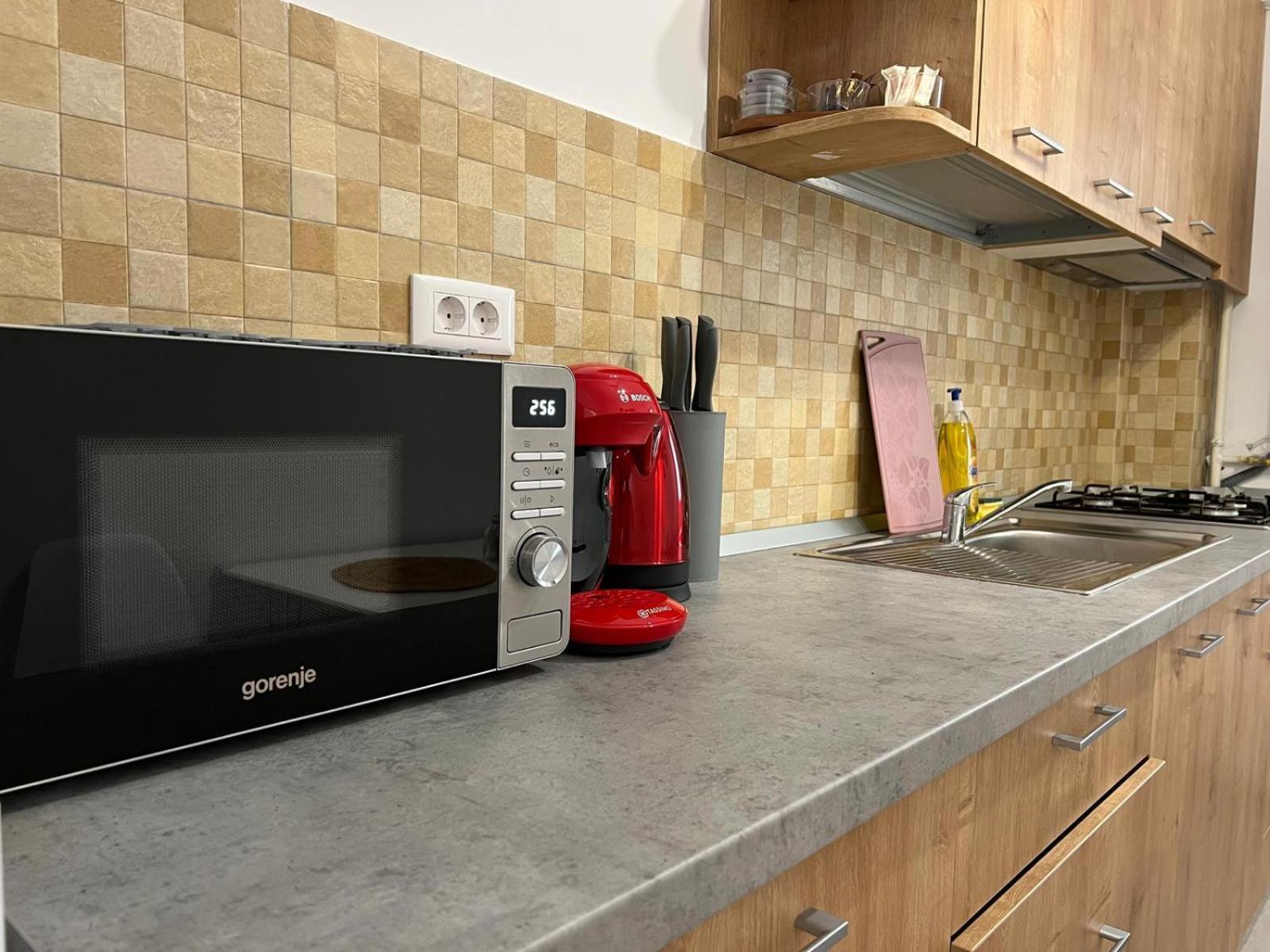 Lazar Towers Studios & Apartments Near Palas ยาช ภายนอก รูปภาพ
